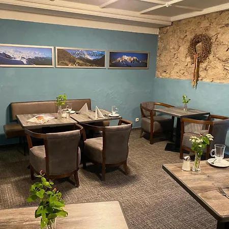 Hotel Edelweiss 3*