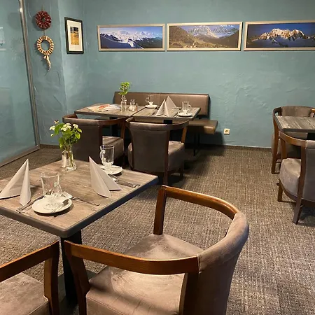 Hotel Edelweiss 3*