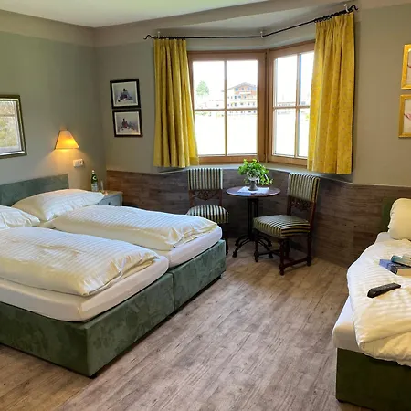 Hotel Edelweiss 3*